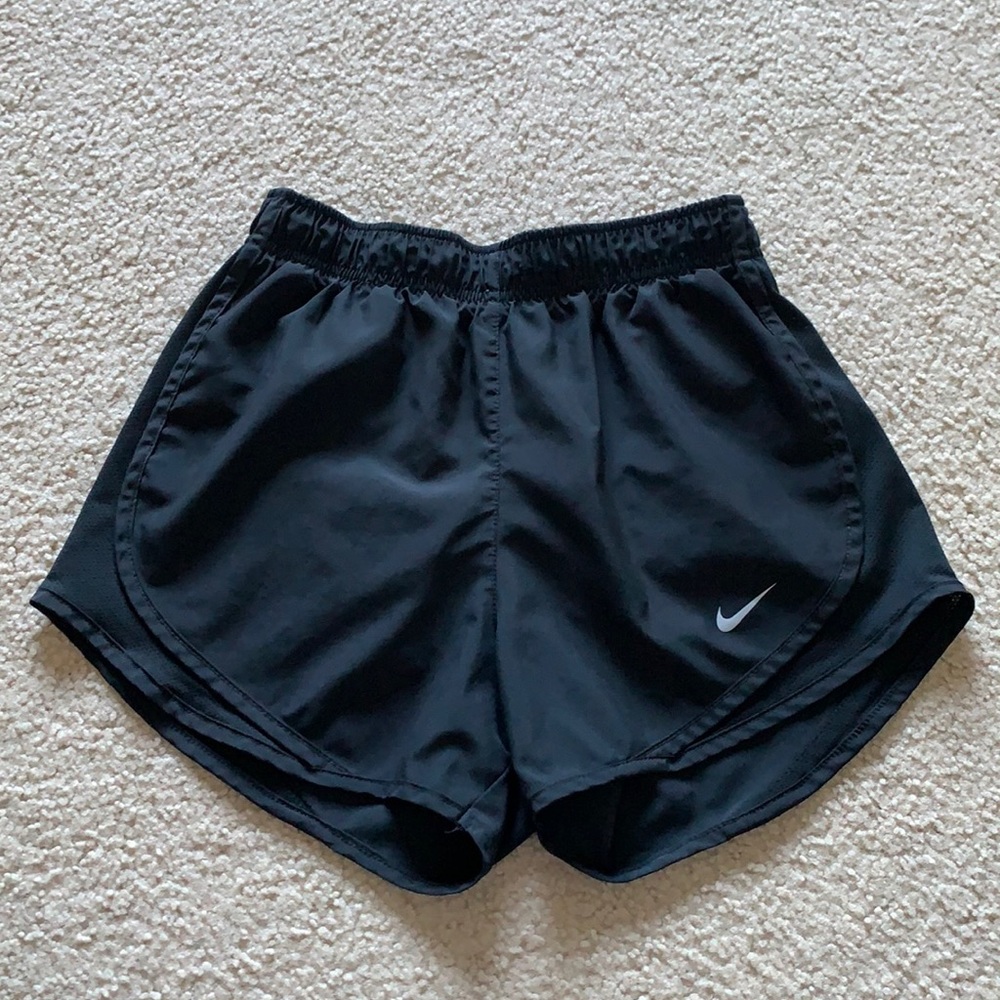 Black Nike shorts